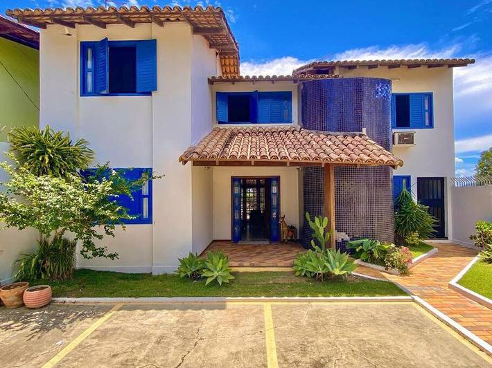 Casas e apartamentos de temporada para 12 pessoas, com balcão e jardim e ainda vista em Meaipe