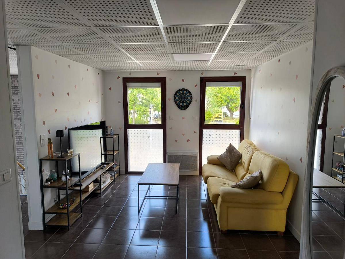 Appartement entier, Grand appartement plein centre 4 chambres in Montoir-de-Bretagne, Vallée de la Loire