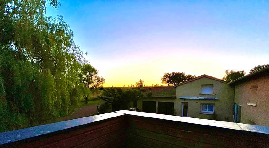 Chambre 'Domaine De Jarentin – Chambre Rubis' avec terrasse privée, balcon et Wi-Fi in Saint-Marcel-de-Félines, Région de Roanne