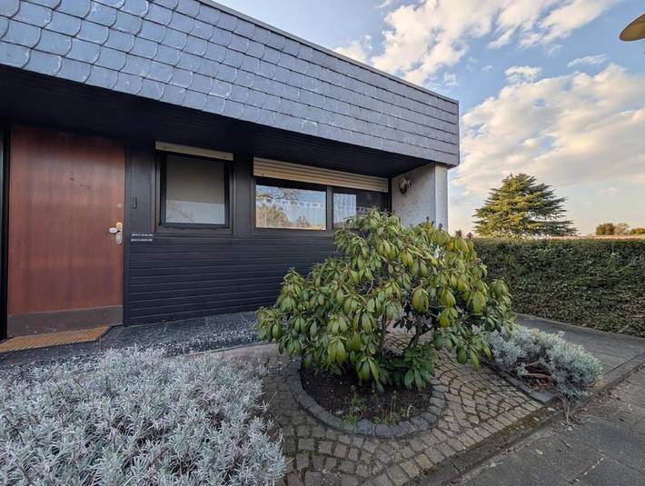 Ferienwohnung für 6 Personen, mit Terrasse und Garten sowie Ausblick in Rheinbach