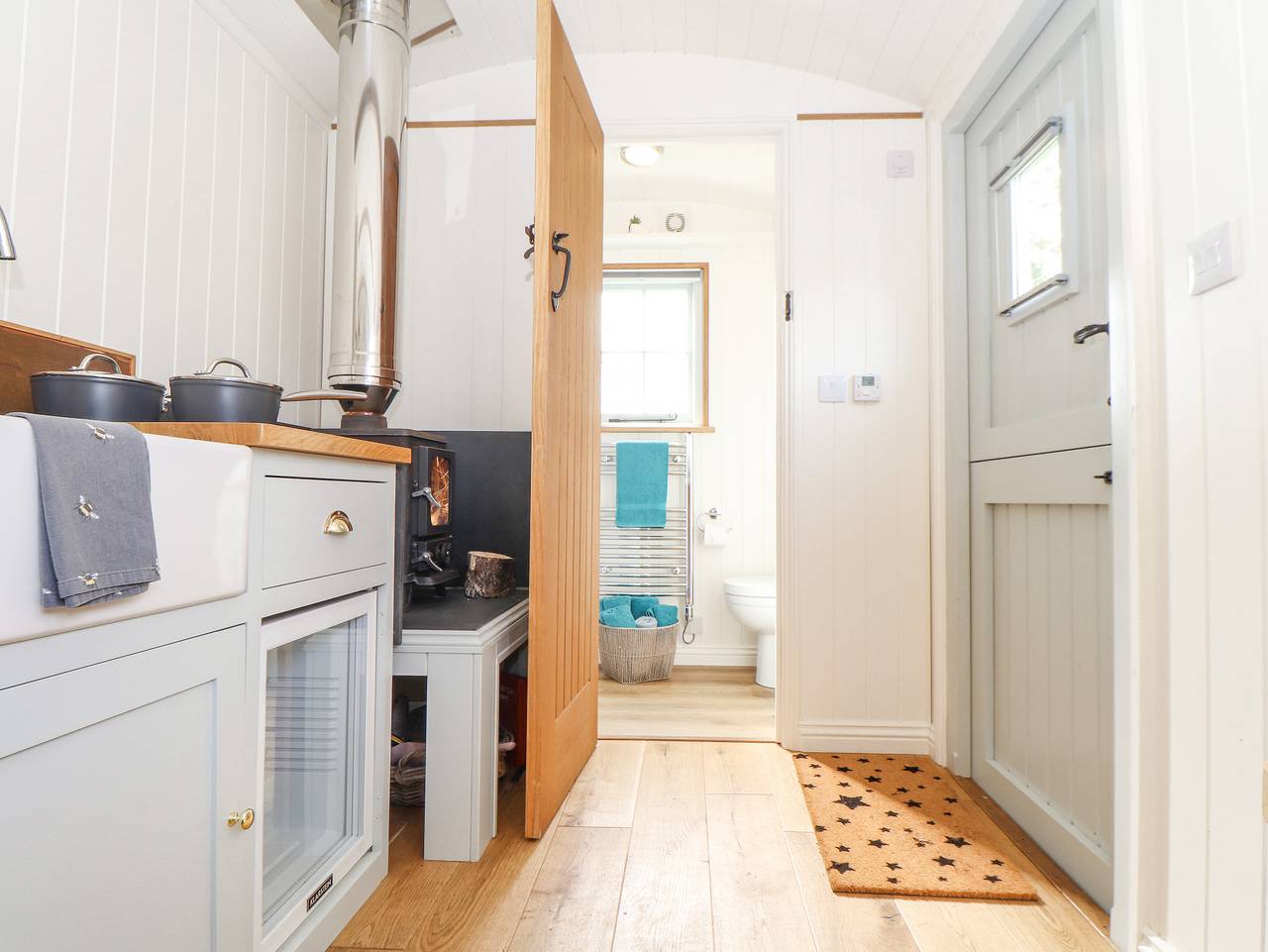 Gwithian Shepherds Hut in Cornwall