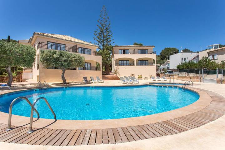 Hotel für 3 Personen, mit Balkon und Terrasse sowie Pool in Alcanada