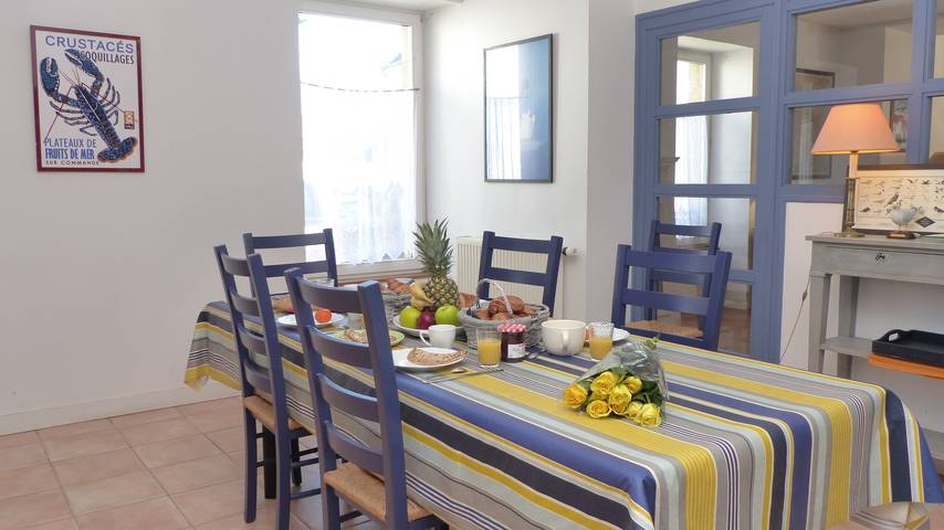 Confortable maison de famille en centre-bourg in La Trinité-sur-Mer, Côte des Mégalithes
