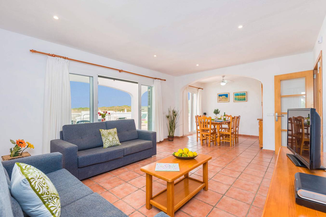 Villa Blanc Arenal by Villa Plus in Arenal d'en Castell, Es Mercadal