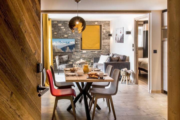 Appart’hôtel pour 4 personnes, avec sauna ainsi que piscine et balcon