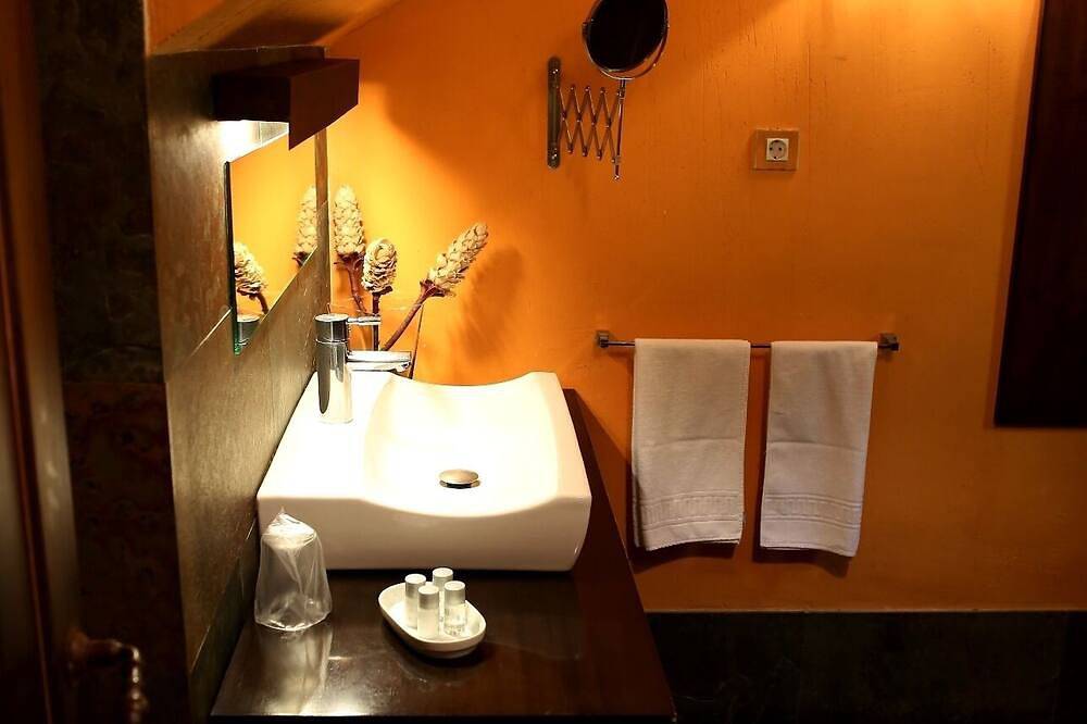Casiopea alojamiento con encanto para dos personas in Braojos de la Sierra, Provincia de Madrid