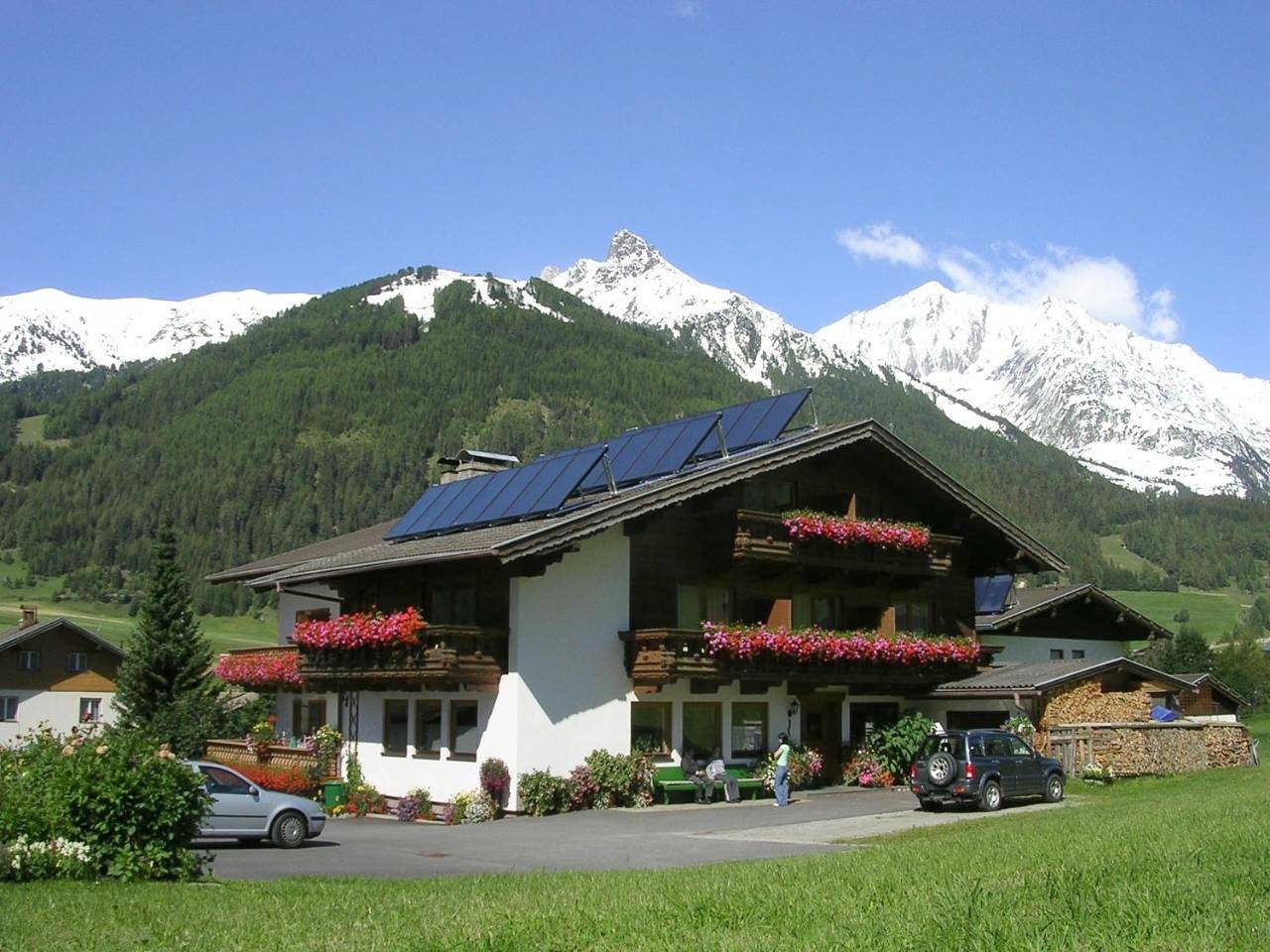 Double Room with Balcony in Kals am Großglockner, Bezirk Lienz