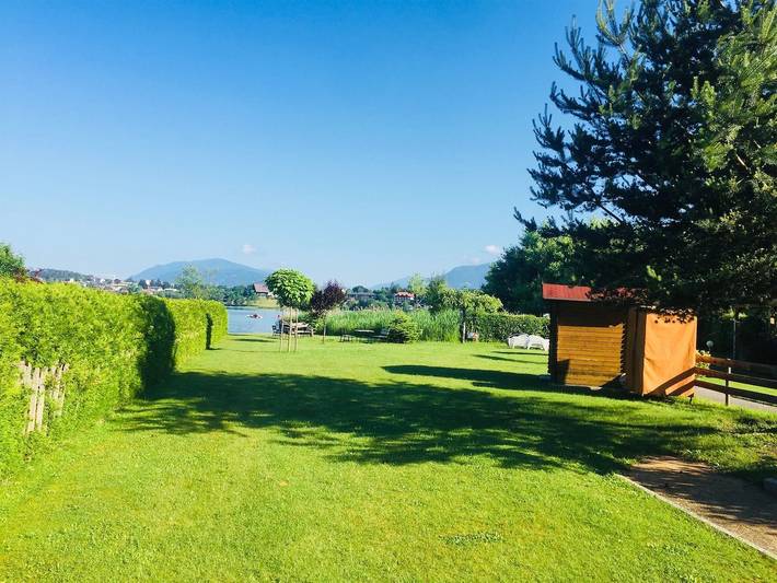 Pension für 2 Personen, mit Ausblick und Balkon sowie Seeblick und Garten, kinderfreundlich am Faaker See - 2