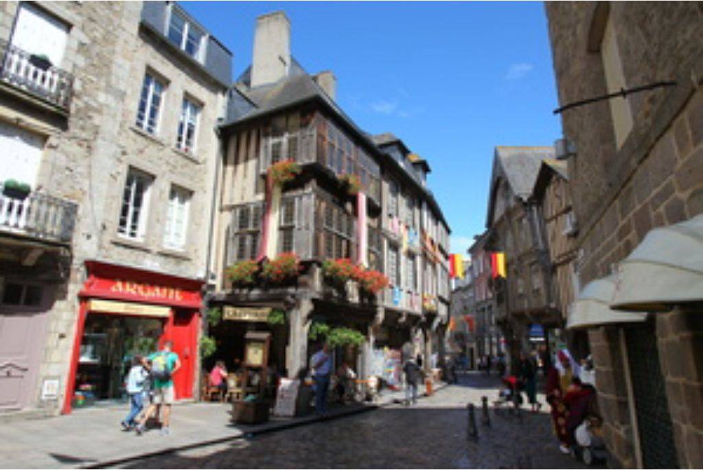 Entire apartment, Dinan Duguesclin 2P6 in Dinan, Dinan region