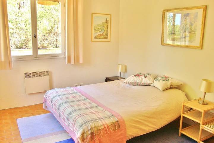 Location de vacances pour 12 personnes, avec jardin à La Douze - 2