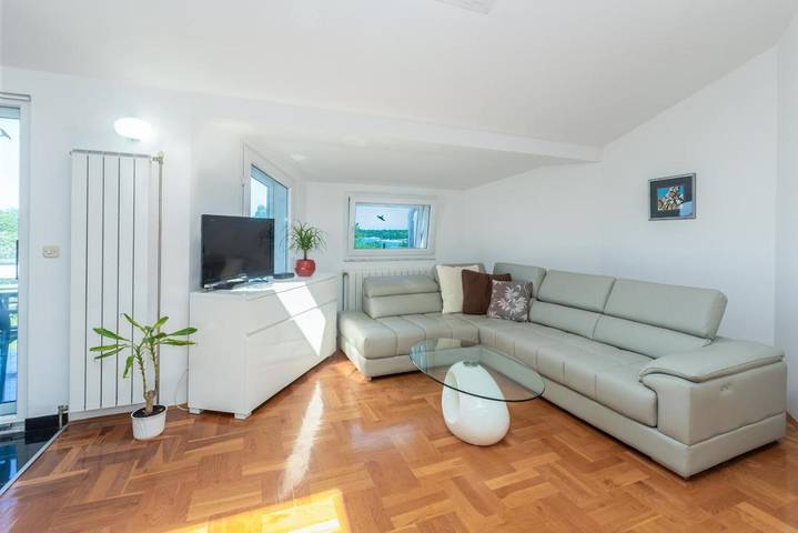 Ferienwohnung für 4 Personen, mit Balkon/Terrasse in Funtana - 3