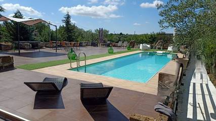 Gîte pour 10 personnes, avec balcon et jardin, animaux acceptés à Acquaviva delle Fonti