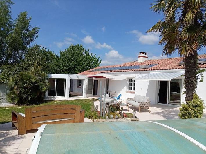 Chambre d’hôte pour 6 personnes, avec piscine et jacuzzi ainsi que sauna et jardin, animaux acceptés en Vendée - 3