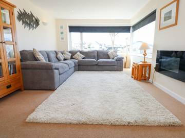Holiday Home for 6 People in Rhosneigr, Isle of Anglesey, Photo 2