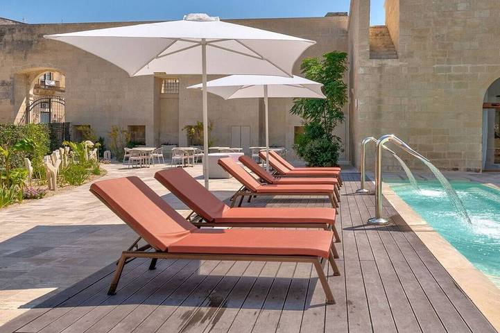 Chambre d’hôte pour 2 personnes, avec jardin et piscine à Maglie