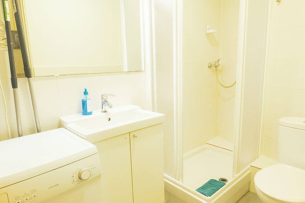 Appartamento intero, Studio in Gracia with balcony in Barcelona Centre, Barcellona