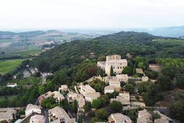 Château pour 9 personnes, avec jardin dans le Gard
