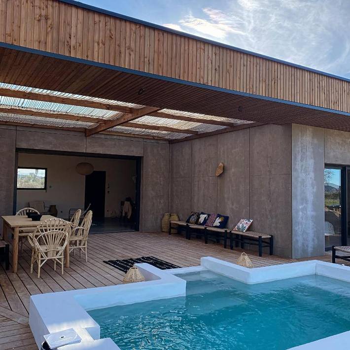 Location de vacances pour 6 personnes, avec Balcon et Jacuzzi ainsi que Terrasse et Jardin à Clarensac