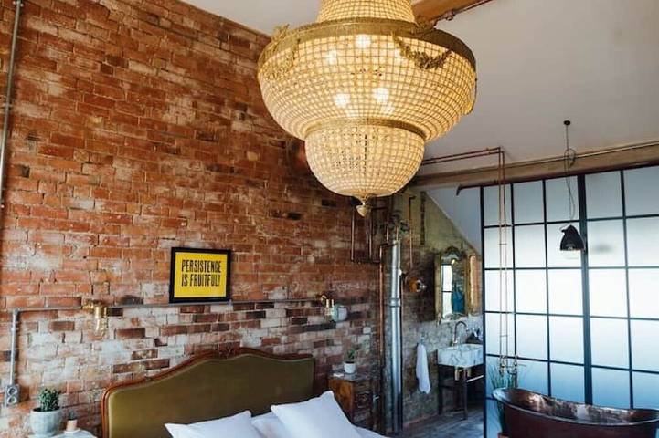 Holiday rental for 2 people, with sauna and hot tub as well as terrace in Leicestershire