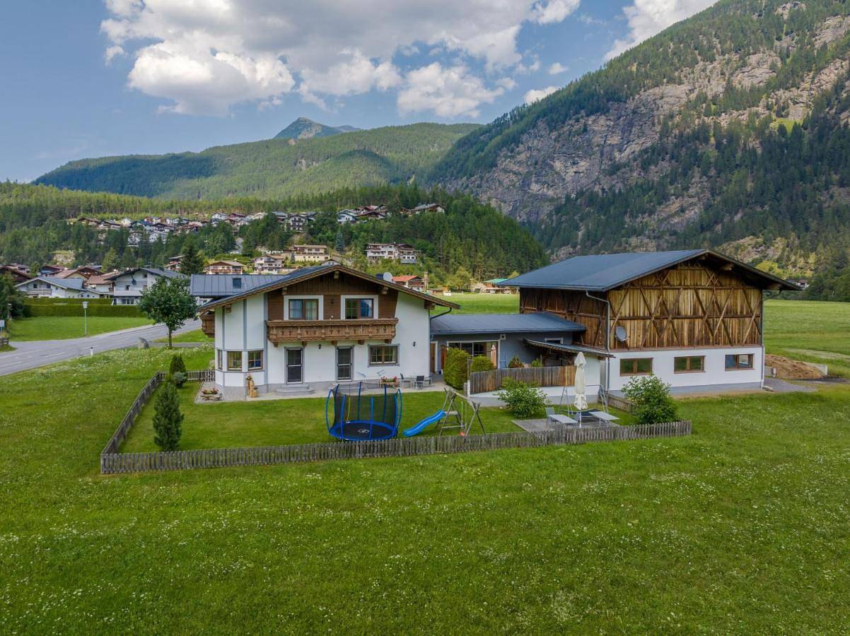 Ganze Wohnung, Apartment with Mountain View in Längenfeld, Ötztal