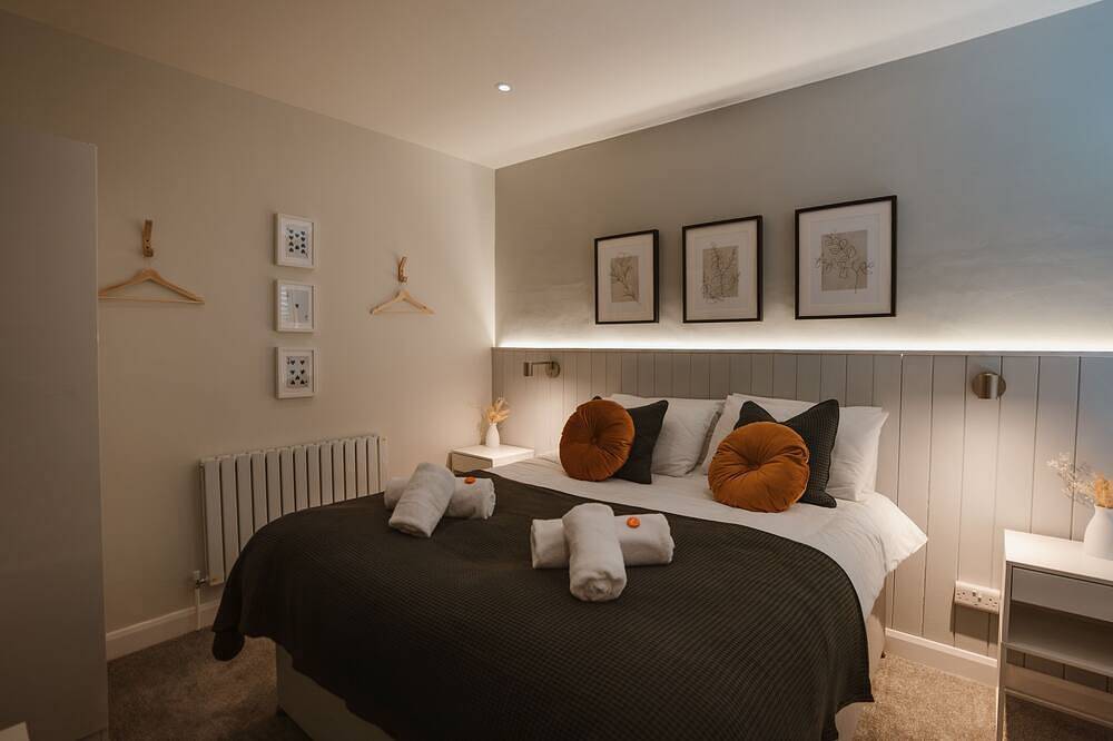 Entire apartment, Stylish Apartment with private Ev car charger in Stockport, Greater Manchester