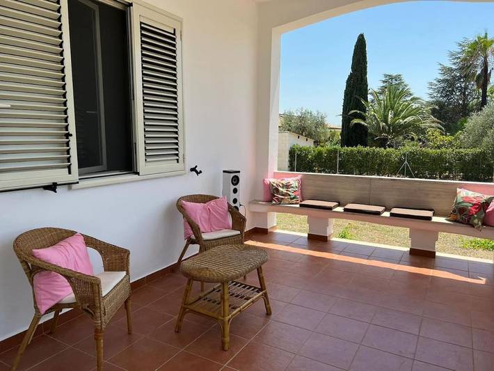 Location de vacances pour 11 personnes, avec vue et jardin, animaux acceptés à Torre Santa Susanna - 2