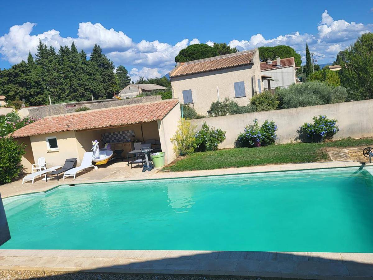 Two-Bedroom House in Aubignan, Vaucluse