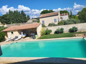 Maison de vacances pour 5 personnes, avec jardin et piscine à Aubignan