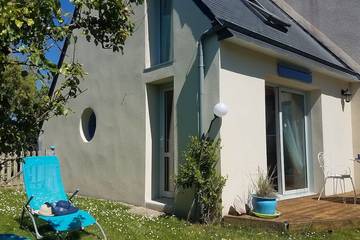 Gîte pour 2 personnes, avec jardin et terrasse à Santec