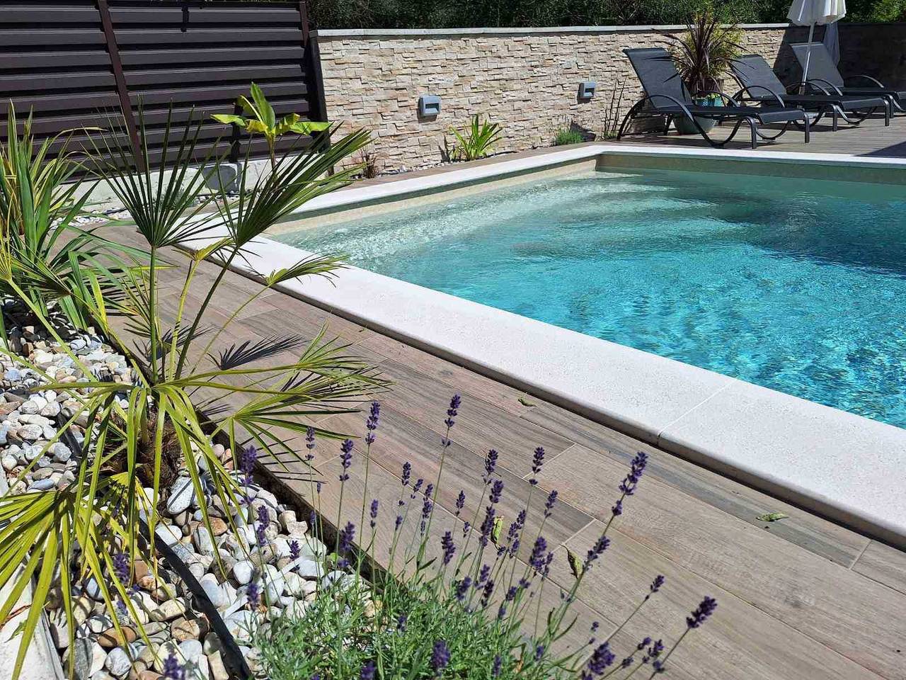 Ganze Wohnung, Ferienhaus Amarilla mit privatem Pool in Linardici, Krk