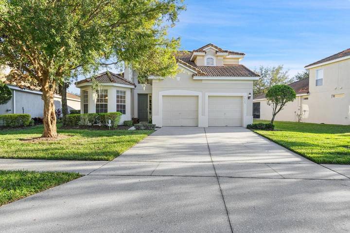 Ferienhaus für 12 Personen, mit Pool und Garten sowie Terrasse - 1