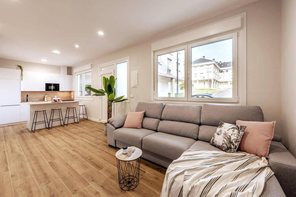 White Tree Rooms and Apartments in O Pedrouzo, O Pino