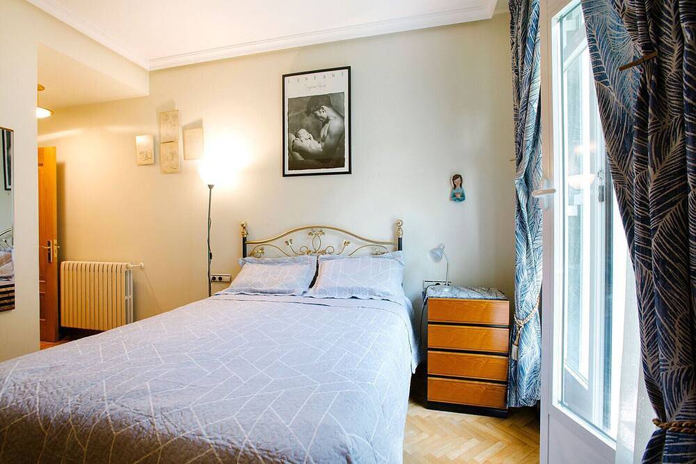 Ganze Wohnung, Select, Downtown, next to Avda., 5 min. walk to beaches and Old Town in Playa de la Concha, San Sebastian
