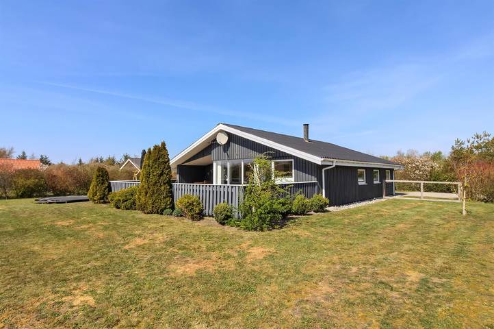 Ferienhaus für 7 Personen, mit Whirlpool und Sauna sowie Terrasse in Skaven Strand