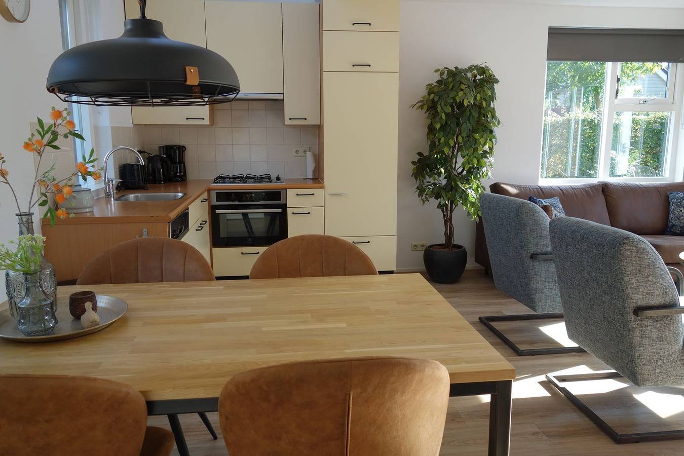 Freistehendes Ferienwohnung für 4 Personen auf Ferienpark in Roelofarendsveen. in Roelofarendsveen, Groene Hart