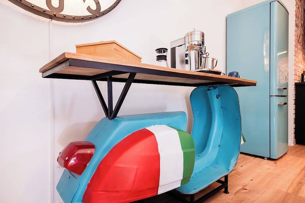 Geheel appartement, Bee Apartments Design, Nespresso, Kitchen,Parking,Ps5 in Aken, Rijnland