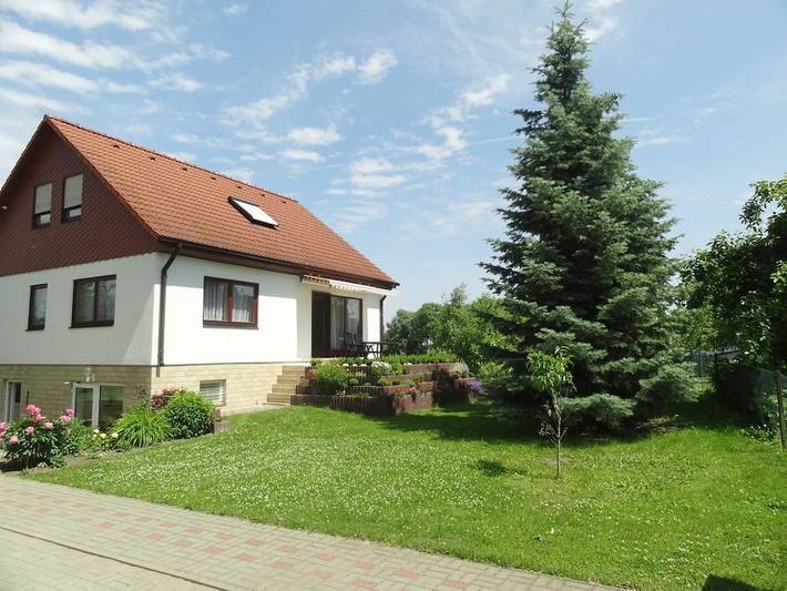 Ferienhaus für 5 Personen, mit Terrasse und Garten sowie Pool in Angermünde