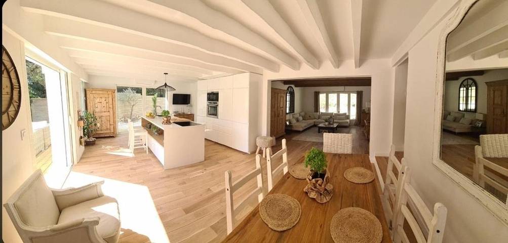 Location de vacances pour 8 personnes, avec balcon ainsi que vue et piscine à Salinelles - 3