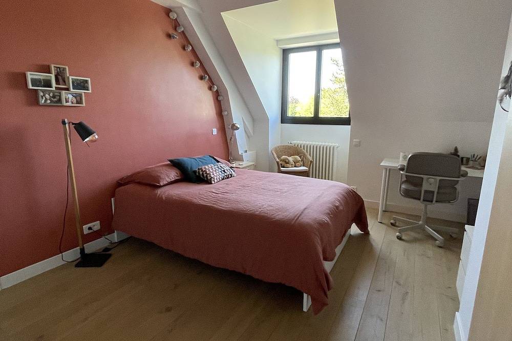 Maison ouest Parisien, entre Versailles et St Germain . in Noisy-le-Roi, Yvelines
