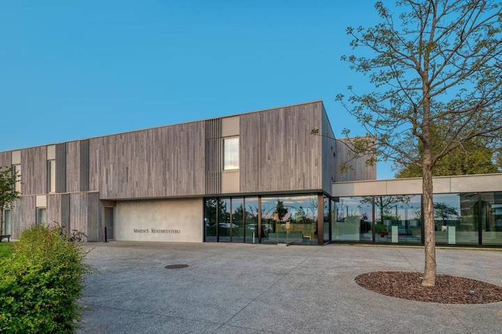 Hôtel pour 3 personnes, avec Terrasse et Jardin ainsi que Piscine et Sauna à Bilzen