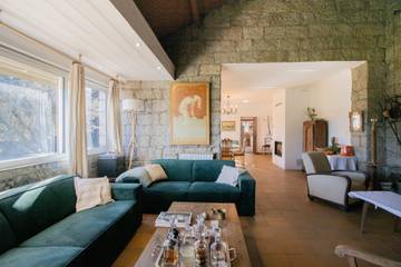 Holiday Rental for 10 People in Levie, Corse-du-Sud, Photo 4
