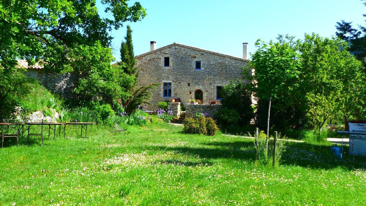 Twin Room with Garden View in Banon, Région de Forcalquier