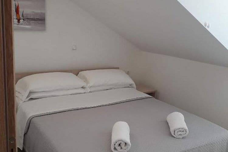 Ganze Wohnung, Apartments Mlikota - One Bedroom Apartment with Balcony in Nin, Zadar