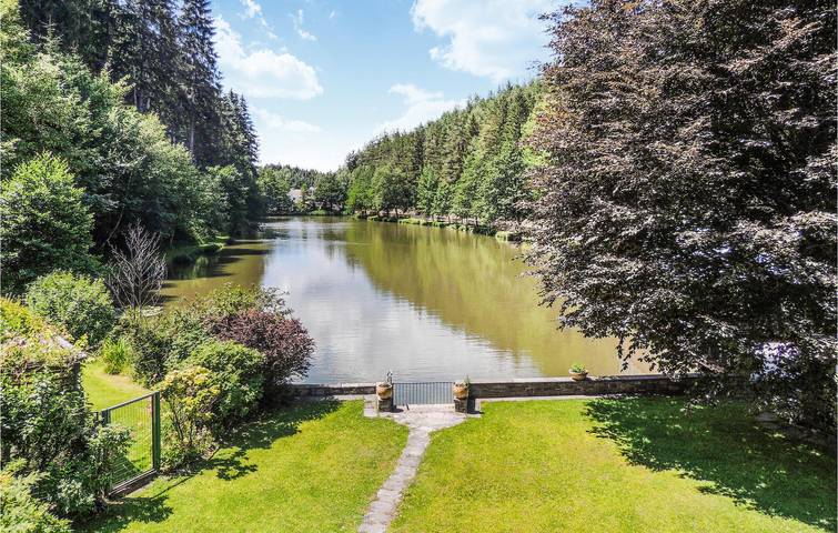 Ganze Ferienwohnung, "Wohnung mit Wasserblick in der Nähe von Ampass" in Tuxer Alpen, Aldrans