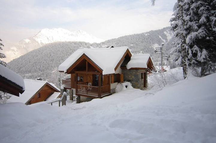 Chalet pour 8 personnes, avec balcon ainsi que sauna et piscine