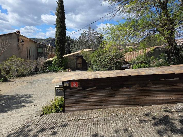 Location de vacances pour 2 personnes, avec terrasse, animaux acceptés à Vailhan - 2