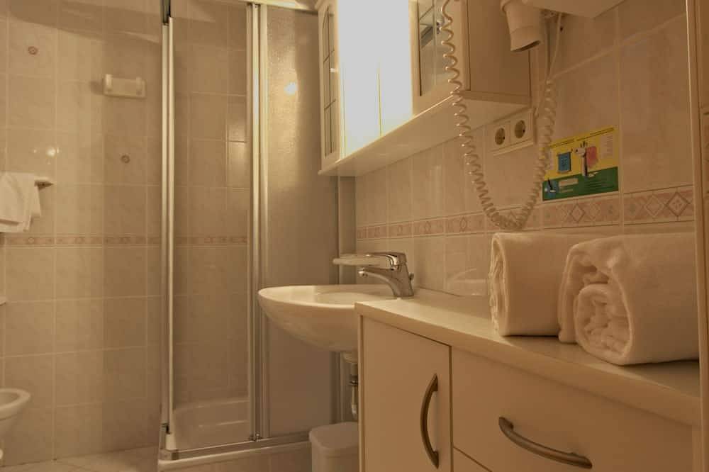 Entire apartment, Comfortable Ground Floor Apartment in Sesto in Sexten, Sexten Dolomites