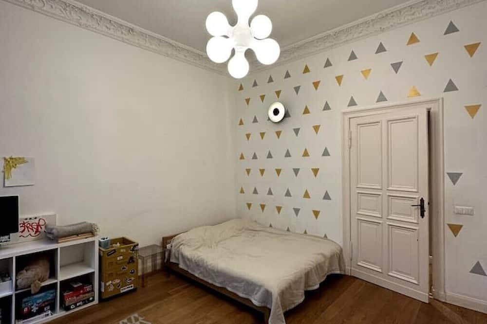 Ganze Wohnung, Großzügige Wohnung aus dem 19. Jahrhundert mit Blick auf den wunderschönen Park in Prenzlauer Berg Berlin, Berlin