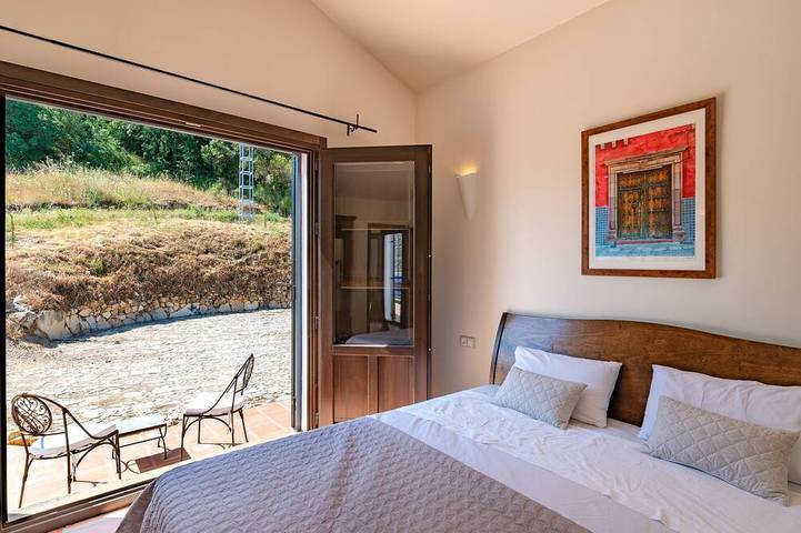 Gîte pour 10 personnes, avec Terrasse ainsi que Jardin et Piscine à Loja - 3