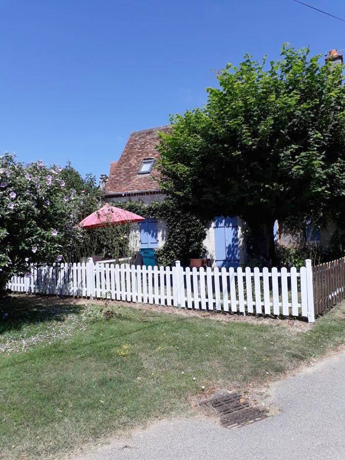 Gîte pour 5 personnes, avec vue et jardin, adapté aux familles à Nohant-en-Graçay